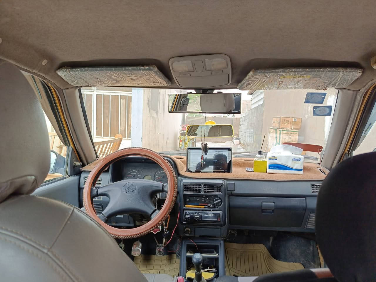 السلام عليكم 
سايبا 2010 للبيع رقم بغداد مشروع وطني 
السيارة باسمي تحويل مباشر للمشتري 
مصفره هيئة وغرمات السيارة المحرك مالتها خير من الله الشواصي معمرة  كهربائيات كلها شغالة غرفة السيارة حلوة ومرتبه شاشه GPS كاميرا السيارة محور الها كشن مال استاركس ... السعر المطلوب ب 21 ورقة وبيها مجال قليل للاستفسار اكثر اتصال على الرقم التالي ***********
