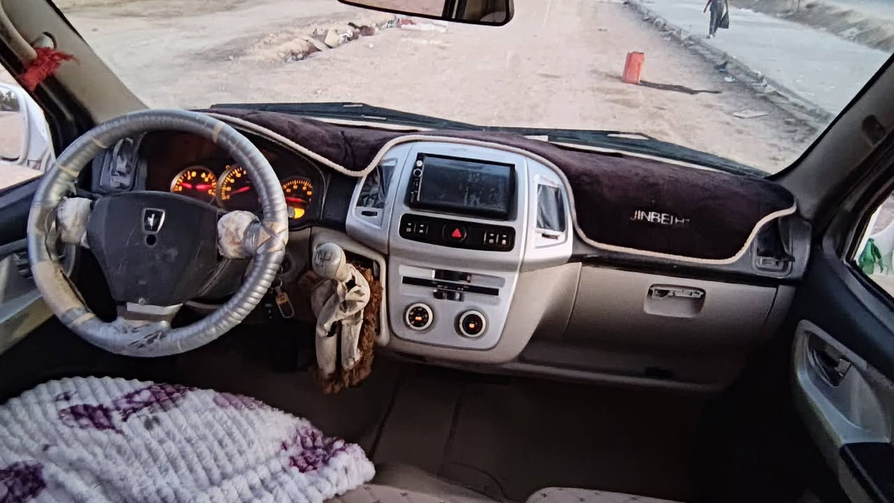 السلام عليكم من رخصة الادمن للبيع أو مراوس جنبي موديل 2014 رقم ديالى إنكليزي مكينه وكير و أكسل مكفولات بدي شوف العين مصفره غرامه وهيئة  سعر70و بيها مجال   رقم الهاتف***********
