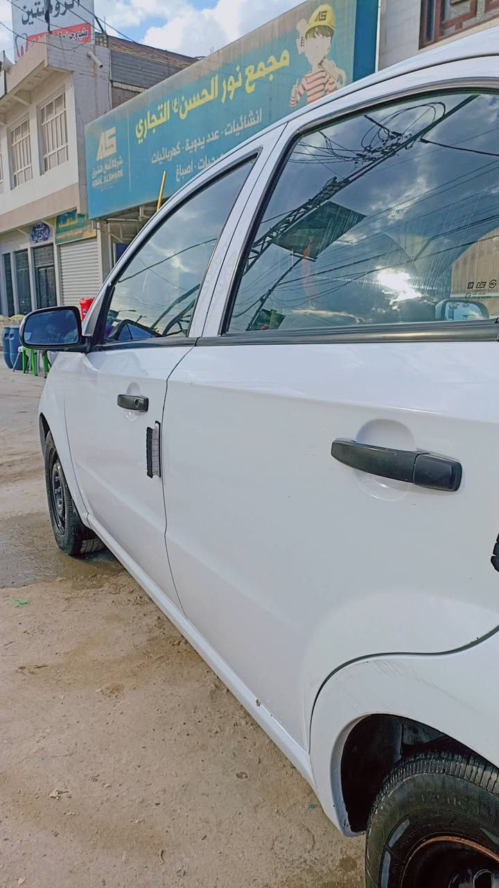 السلام عليكم
افيو موديل 11 رقم نجف الشركه العامه للسيارات مكفوله من ضربه وصبغ فقط دحجات ثنين خفيفه باقي كفاله سياره ستخدام شخصي مامشتغله كير اوتماتيك محرف مفتوح 
كير ومحرك وحداديه وتبريد وتخم تاير كله عالشرط
مكان السياره النجف الاشرف / كوفه 
السعر 75 وبيها مجال للشراي 
للاتصال ***********
