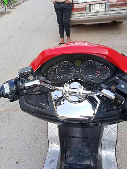 سلام عليكم فورزه 08مكينه لا تنقيص ولا تبخير خرسه
اكلج امامي جديد 
اكلج خلفي جديد 
قايش جديد
صالنصه رياضي 
مكان كوت سعر 800 بي مجال قليل او امراوس بقفاز  رقم ***********
