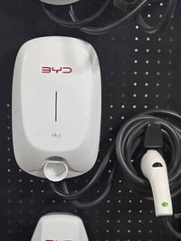 شاحنتين • بطارية ٣٢ أمبير • سيارتين BYD