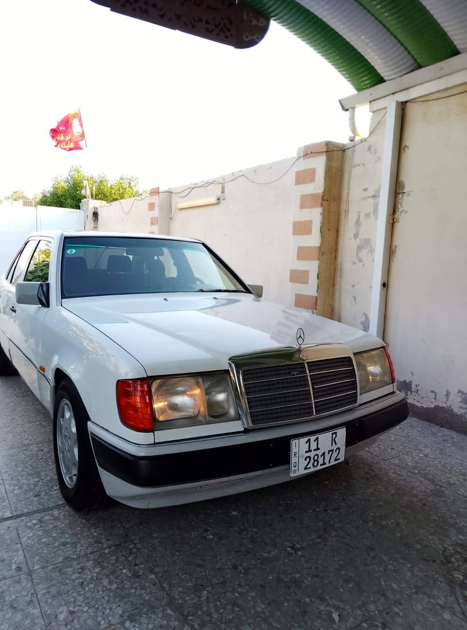 السلام عليكم مارسدس دب موديل 90  مكينه 300 قبق اسود عنكبوت صبغ عام
 جماليه قواعد دبل بلادي بدون خياس تبريد شغال ثلج سياره رقم بغداد بسمي فول مواصفات  كشنات كهربائية جام اربعه كهرباأء اريل كهرباء ستيرن كهرباء سلايت روف طكتين دبل هورن دبل مروحه لايت زنون عالي ناصي سياره فول سياره نضيفه مكاني بغداد استفسار ***********
