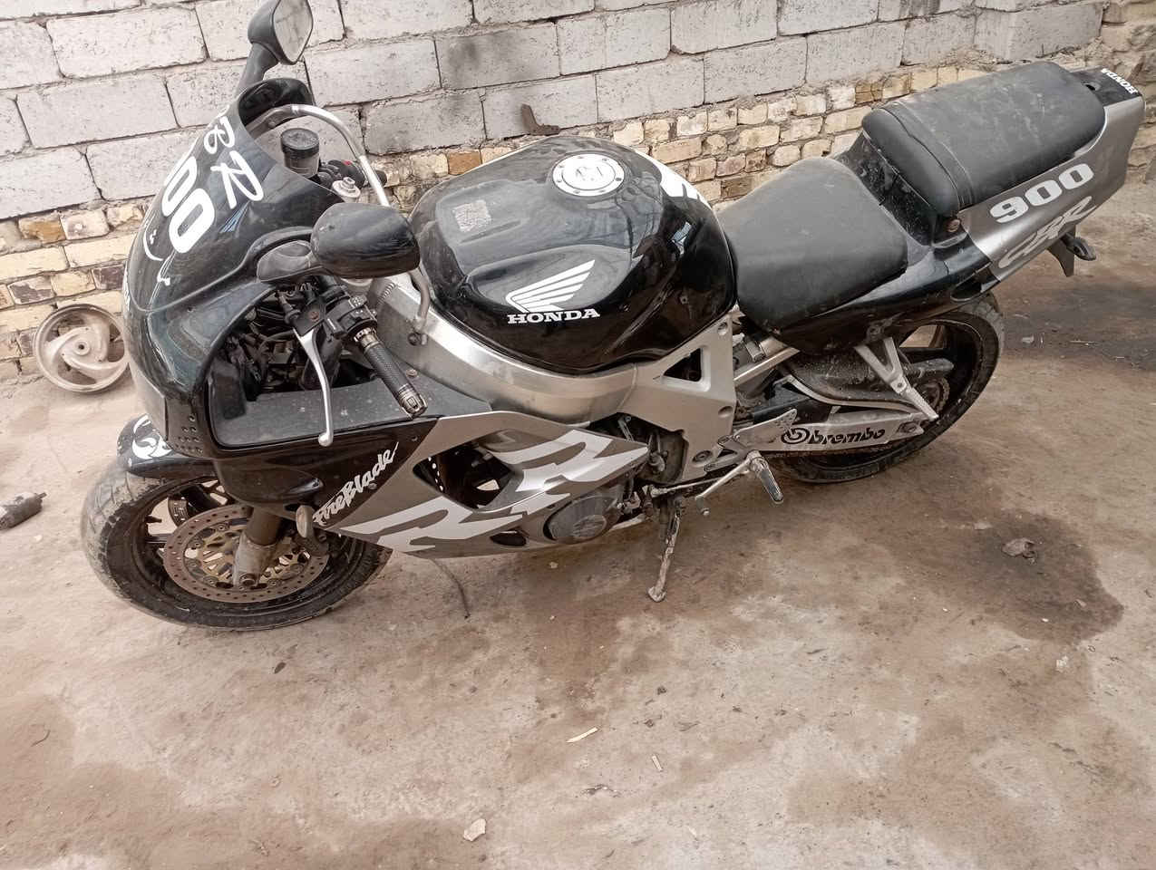 نطيحه تفصيخ شتحتاج موجود 
#مكلف بلنشر
***********
