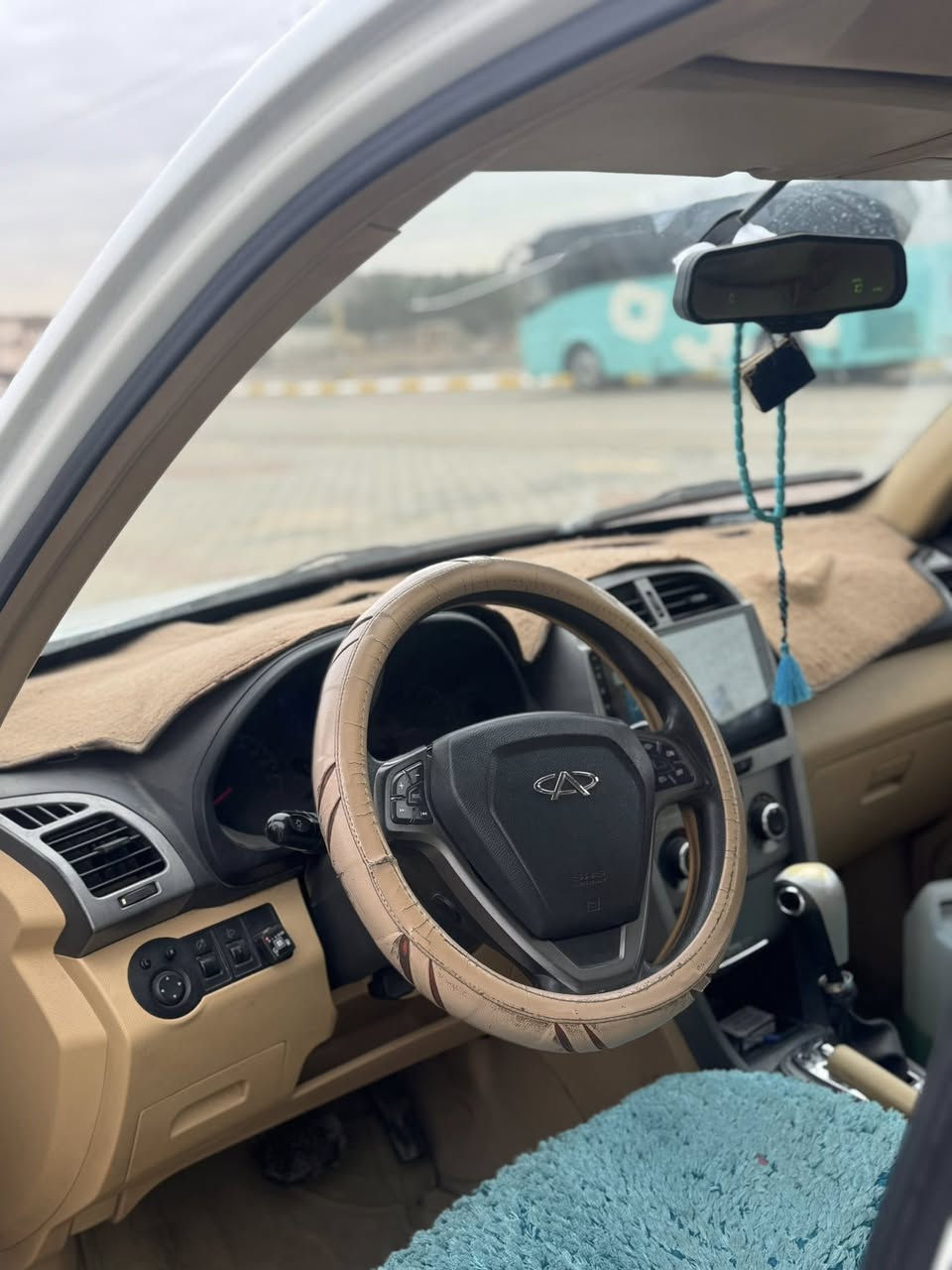 السلام عليكم تيكو 2015 كير ميكانيك مكينه كير كفاله بيهه منضومه غاز السياره نضيفه جدا وضع شركه عدا خياس ملكط فتحه سقف شغاله شاشه اندرويد كهربائيات شغاله ماتصرف عليهه ربع رقم واسط جديد الانكليزي هزه جديده السعر ٨٠ وبي مجال بسيط مكان واسط كوت مركز المدينه ***********
