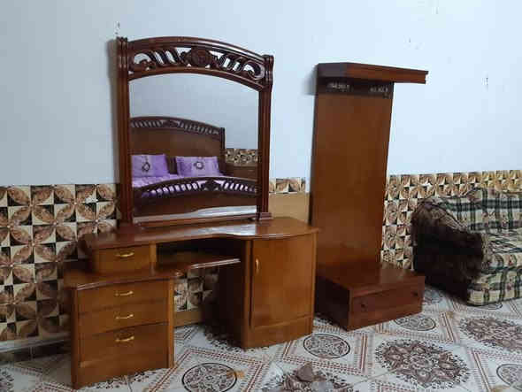 غرفة نوم حطاطه صاج داخل وخارج شغل درجه اولى ونضيفه جدآ بدون اي ضرر السعر ٧٥٠ وبيها مجال لشراي  العنوان رمادي جزيرة للإستفسار الاتصال على هاذه الرقم ***********
