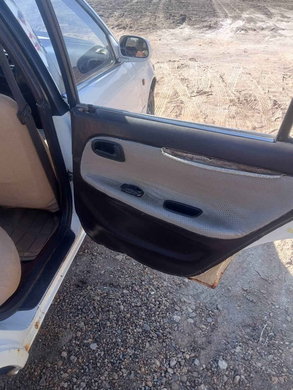 كورلا 92
للبيع 45قفل سنويه منتهيه سنتين 
تخم تاير باتري جديد كهربائيات كله سغال 
سنتر لوك ريمونت رعيها يمي بل غراف يريد مداور 
بيها كتاب من كريم حسون


**إذا كنت صاحب هذا الإعلان وتريد حذفه لأي سبب، رجاءا أرسل رسالة إلى الدعم الفني**