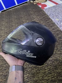 خوده ماركه واصليه كلش للبيع  قيم سعرها وتدلل  الشراي يجي خاص او يخابر ...