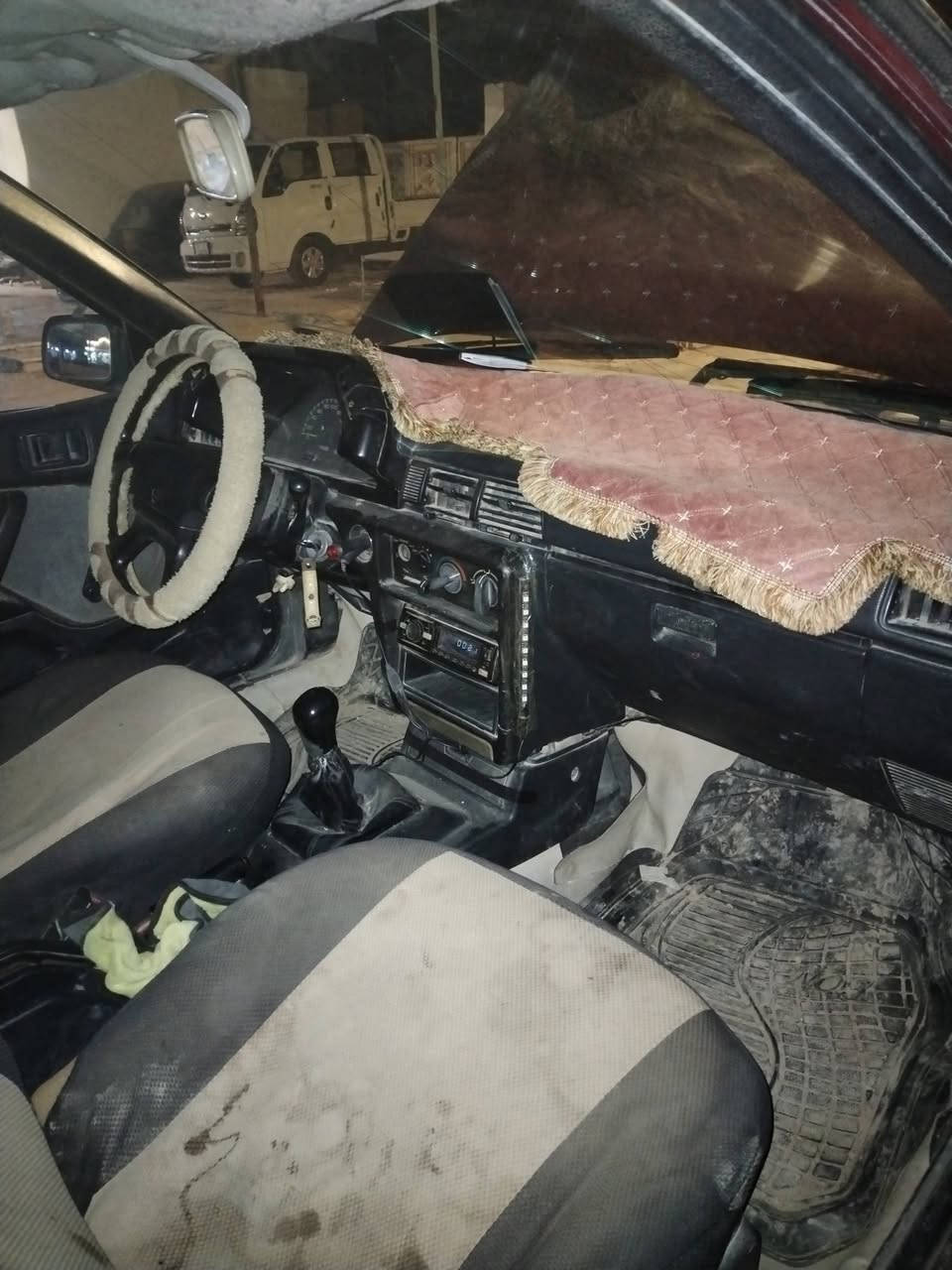 سلام عليكم ميسبوشي لنسر موديل  1991 السيارة كاملة صبغ مابيها خياس ماكو كهربائيات شغالة سنوية لشهر التاسع بعد موصاقطة تايرات جدد باتري جديد السيارة نفضتها  على ايدي ومن الدوام للبيت
سعر $30 بيها مجال للشراي
المكان سامراء صلاح الدين
***********
