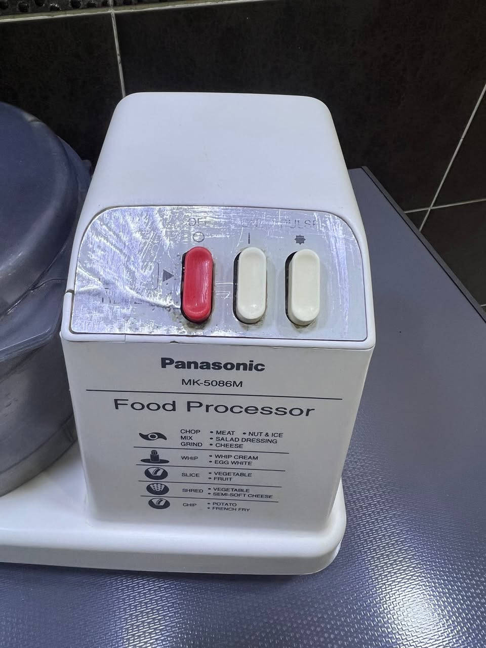 محضرة طعام 
بنا سونك 
قديمه نظيفة جدا استخدام قليل


**إذا كنت صاحب هذا الإعلان وتريد حذفه لأي سبب، رجاءا أرسل رسالة إلى الدعم الفني**