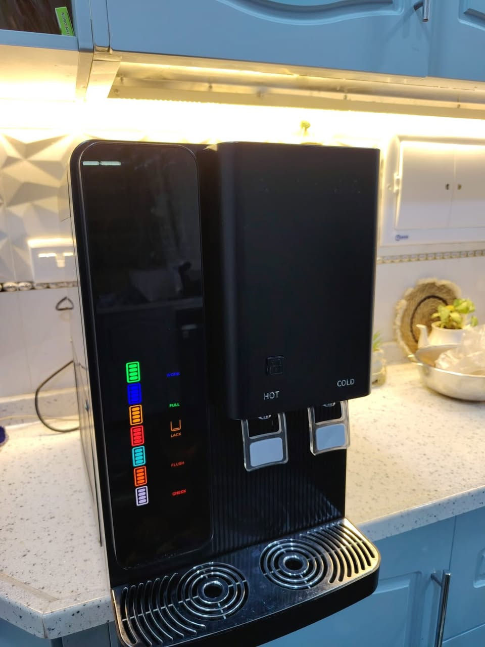 براد للبيع مستعمل قليل جداً ماركة كهرمانه 
يبرد ويصفي وهيتر جديد جداً 
للاستفسار الاتصال بلرقم 
***********
