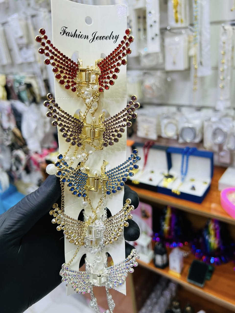 اكسسوارات باربي ✅

كماشة نازله حبات لؤلؤ 💚

دزاين جديد 🌹

السعر الف دينار


**إذا كنت صاحب هذا الإعلان وتريد حذفه لأي سبب، رجاءا أرسل رسالة إلى الدعم الفني**