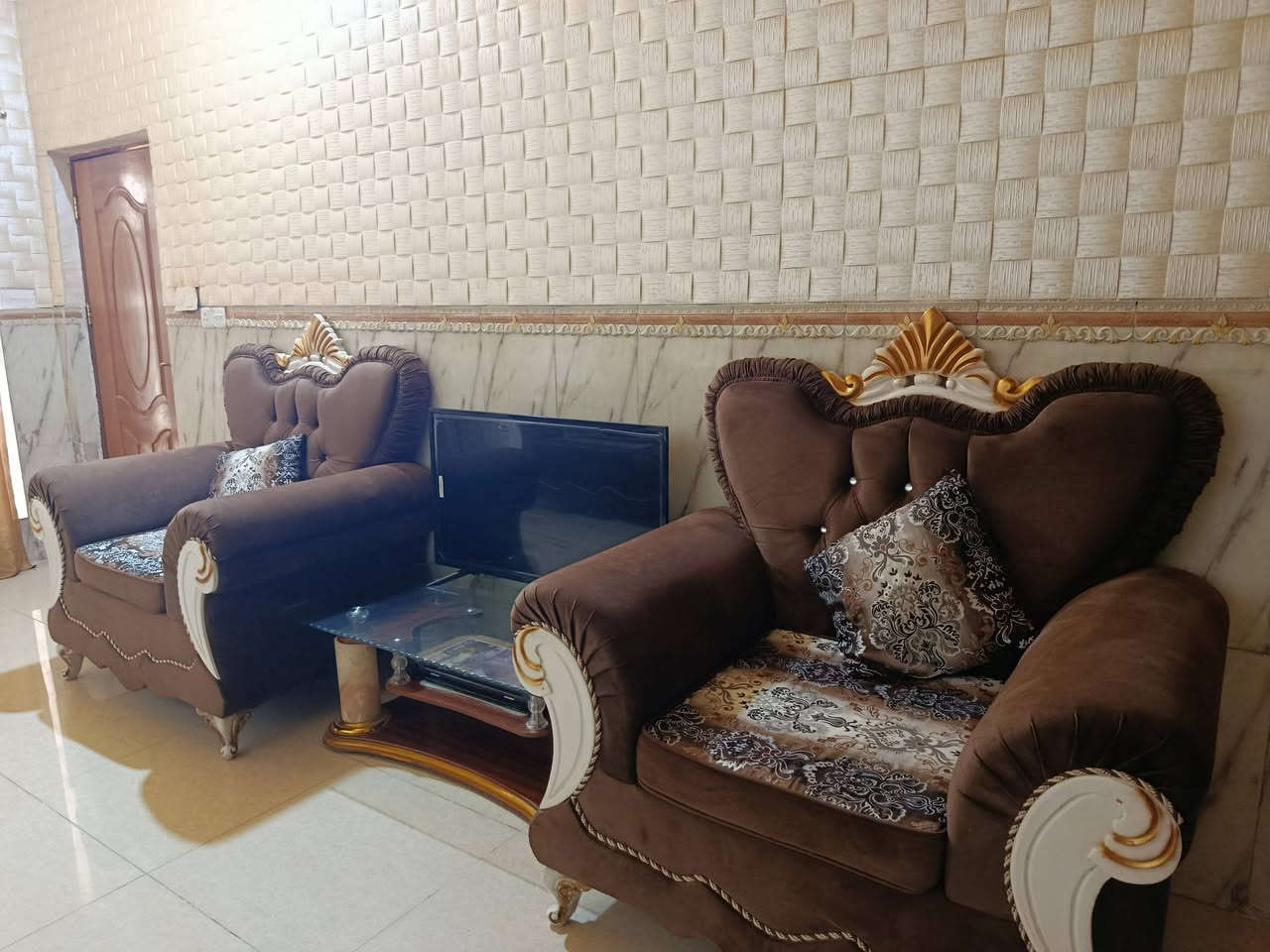 تخم
٥ قطع نظيف جدا 
السعر ٤٥٠


**إذا كنت صاحب هذا الإعلان وتريد حذفه لأي سبب، رجاءا أرسل رسالة إلى الدعم الفني**