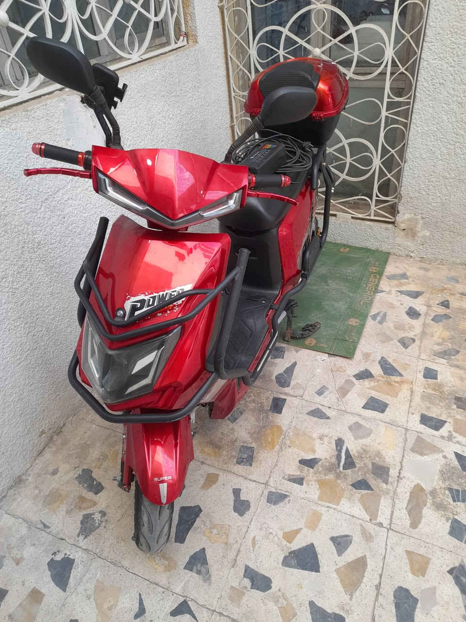 دراجة شحن  نظيفة
6بطاريات جديدة
سويج عدد  2  بصمة عدد  2
الابريكات عنبار دهن
هورن  لايت اشاير كلها  شغال
*********** بغداد  البلديات
