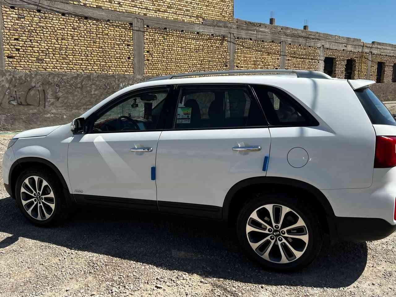 سورنتو 2015 خليجي
رقم بغداد باسمي 
مكينه 6 سلندر
3 قطع تبريد 
السعر 165 
بيه قطعه صبغ بالجاملغ الامامي فقط اثر شخط ستوته 
***********
سياره نظيفه بمعنى الكلمه مكينه وكير كفاله وحداديه وتايرات
