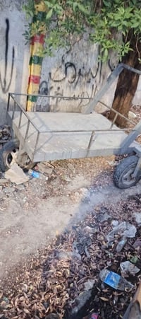 ب 125وبيه مجال المكان بصليخ واتساب فقط 07742276050