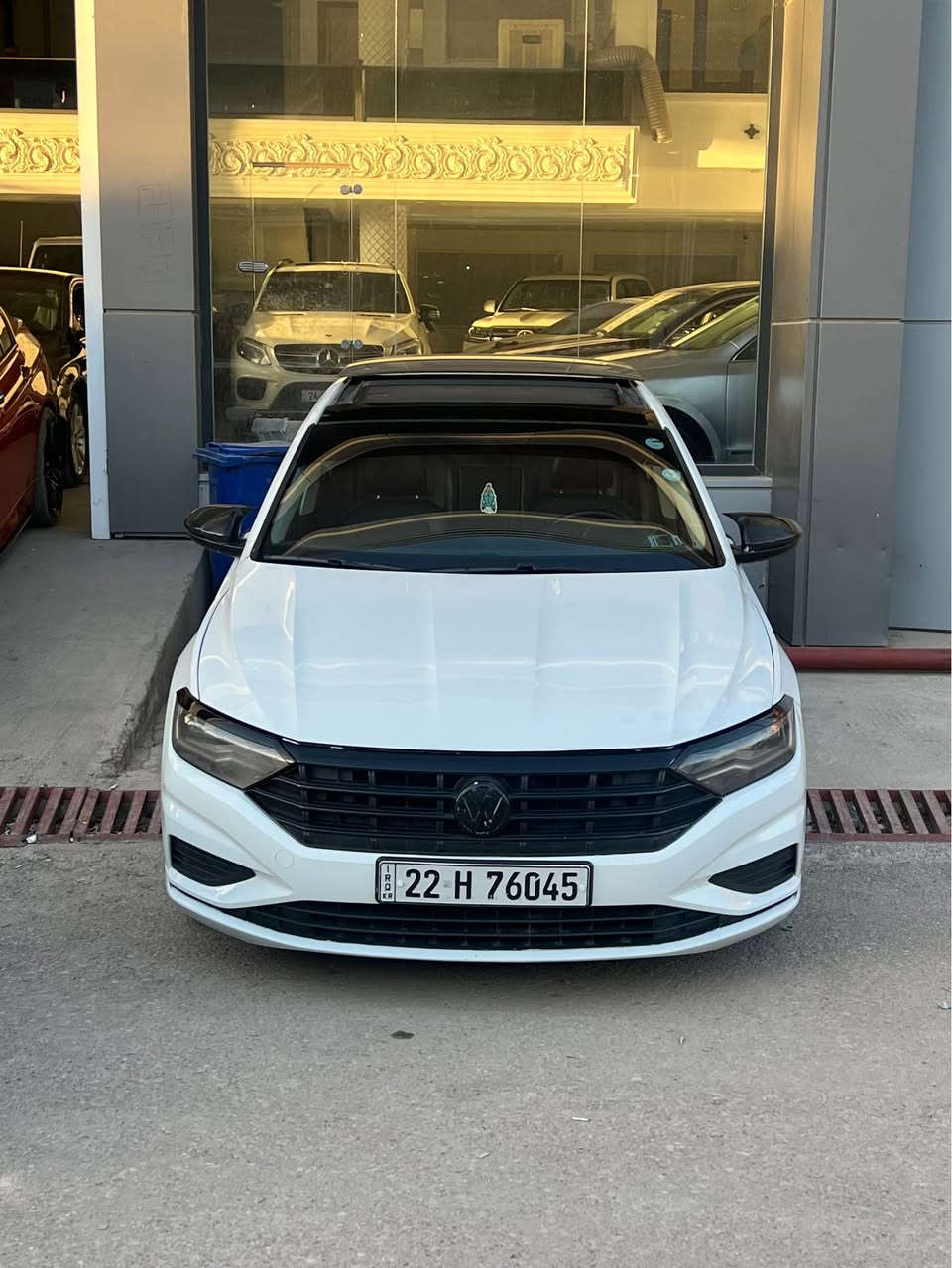 جيتا٢٠٢٠ se 
مواصفات se المعروفه

سيارة كلين بدون صبغ
فقط بيها تعديل 
لون ابيض 
بصمة 
بانوراما
رادار
كشنات تدفئه
كشنات جلد
امامي خلفي كبس 
بدون ايرباك بدون دواخل
تايرات جديدة صدر نظيف
حجر بيئة شرط
كير مكينه شرط
ماشيه ١٦٧ الف مايل 
سنوية رقم جديد 
تحويل وكاله شرط
مكان سياره دهوك
سعر154$ وبي مجال
رقم تليفون *********** وبي واتساب أربيل, العراق
