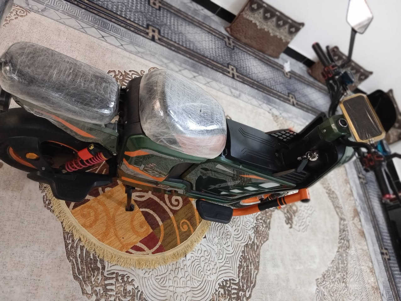 سلام عليكم دراجه x900 للبيع دراجه جديده بمعنه الكلمه موديل 2025 بطاريات جدد 5بطاريات 33امبير كهربائيات كله شغاله لايت عالي ناصي نظام سرقه بصمه بشاشه دراجه ماكو شي ما يشتغل بيه سعر 460 مكان البصره ابو الخصيب الاتصال ***********
