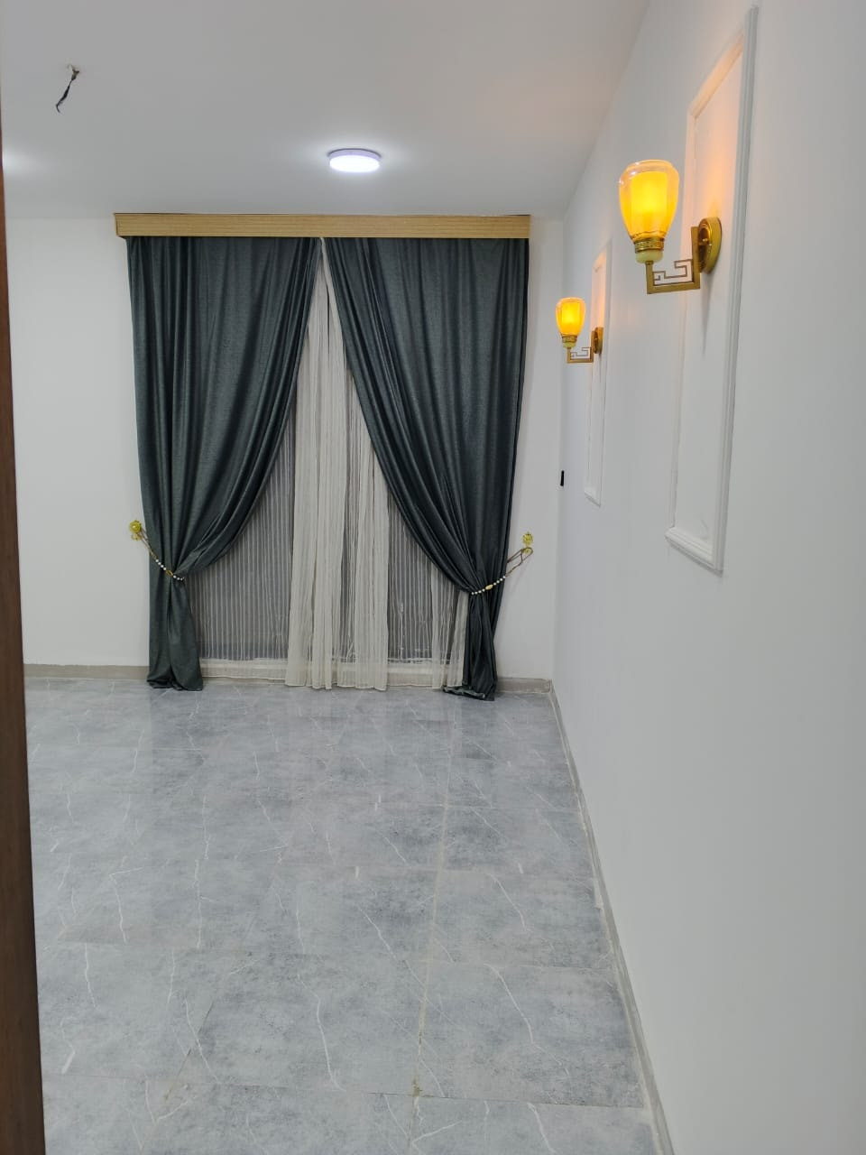 يالله السلام عليكم 
يعلن مكتب المرتضى للعقار عن بيع دار مساحه 120م الواجهه 6 والنزال 20 وبسعر مناسب 
عنوان الدار بغداد حي الجهاد الامانه شارع 15م
المحتويات 
غرف نوم عدد 3
استقبال وهول 
مطبخ كبير 
مدخلين 
صحيات كل طابق 
البيت جدا نظيف 
بناء حديث 
للأستفسار الاتصال على الرقم التالي 
***********
عنوان المكتب بغداد حي الجهاد الشارع التجاري ديوان الاصيل قرب كوفي شوب ركن الديوان شعارنا الثقه والامانه........
