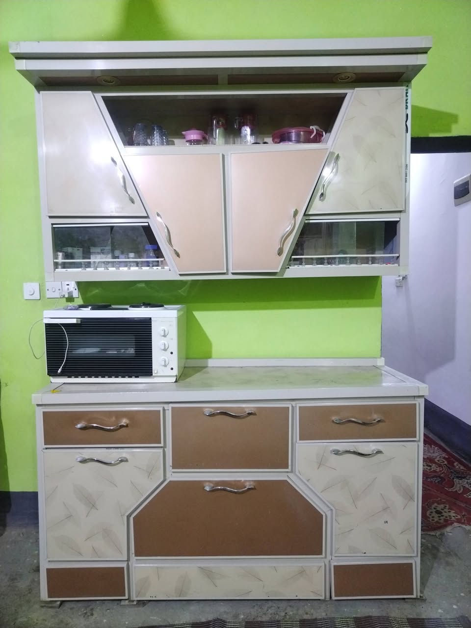 السلام عليكم غراض بيت للبيع مبرده سعرها 85 وبيها مجال، كاونتر 175 وبيه مجال، قنفات 2 ب50 وبيهن مجال، معرض بوفيه ب60 وبيه مجال، للأستفسار أكثر/ ***********
