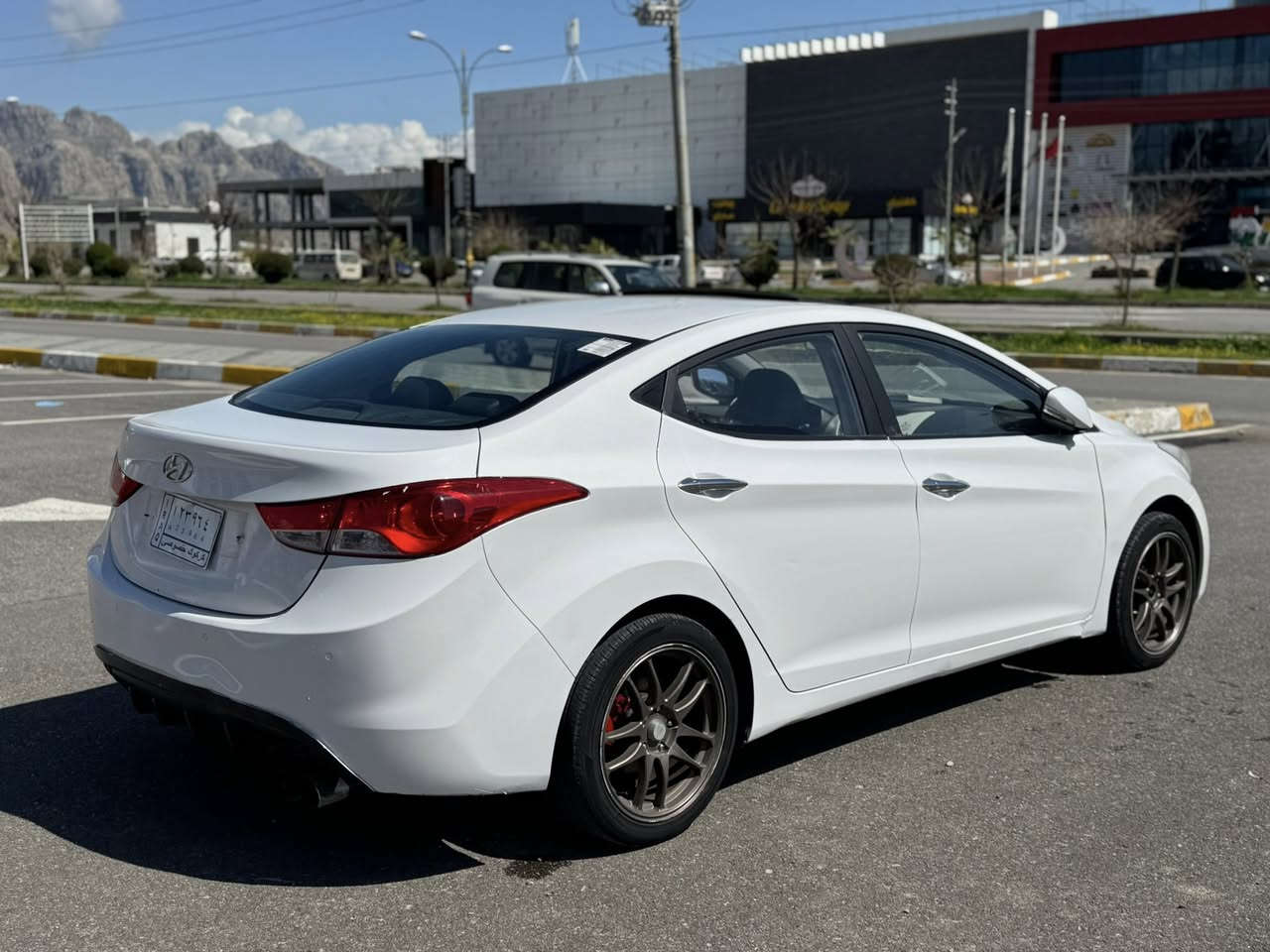 ئەلینترا مۆدیل 2011 براوەیە
براوەی تازە داخل بەس نمونە لە جوانی 
٢٥٠مەسروڤی تیدا نیە
سلایت  ئاوینە ئیشارەت ویلووتایە لۆك 
ECO
180 km roshtwa
تایەو ویل لۆك 
شوین رانیە 
٥٩$💸
***********
