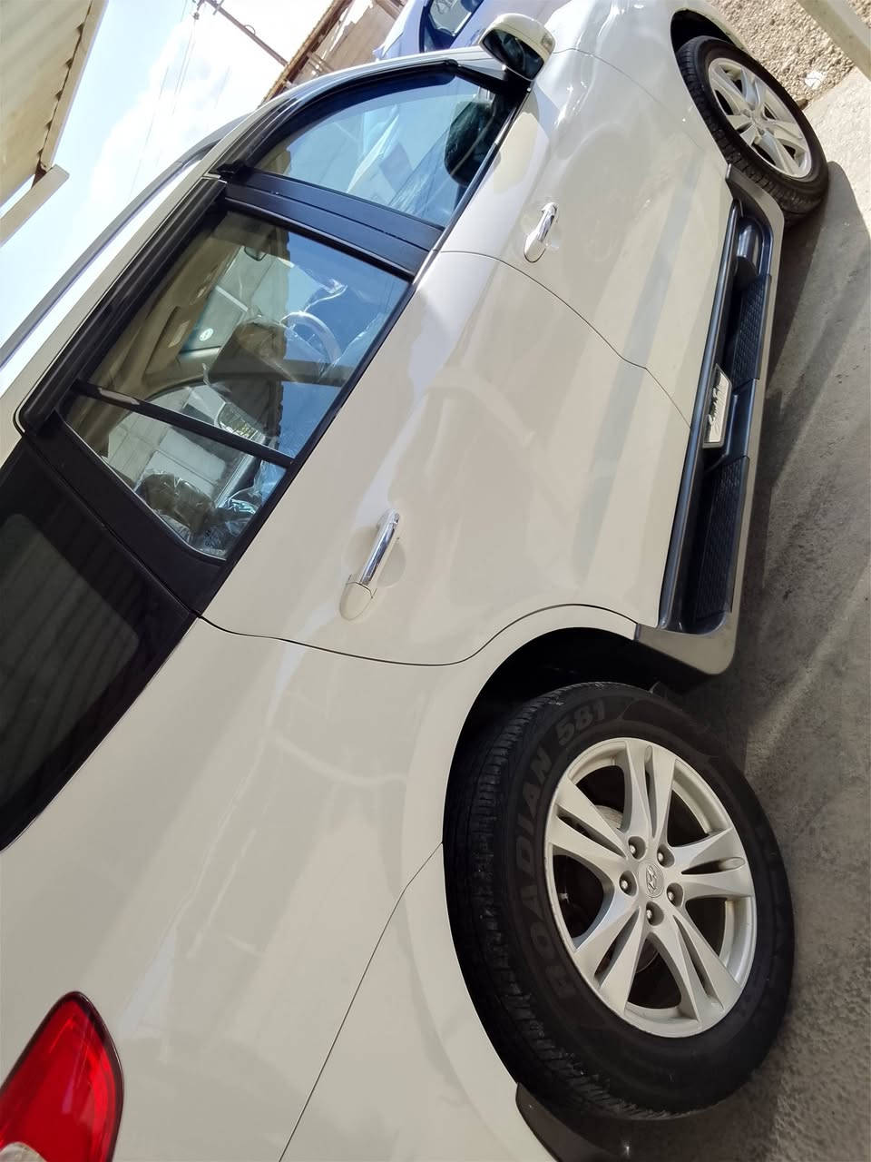 السلام عليكم اخوان
سنتافيه موديل 2011  واردخليجي كفاله عامهه  لون ابيض رقم اجنبي فول مواصفات ما عدا البصمه كير ومحرك وصدر وحداديه خير من الله حيل حلوه السياره أحله من الصور السعر 145$ وبيه مجال حك جيتك للاستفسار ***********🤍
ملاحظه /ترهم مراوس حسب القناعه واذا مو شراي لادكك
