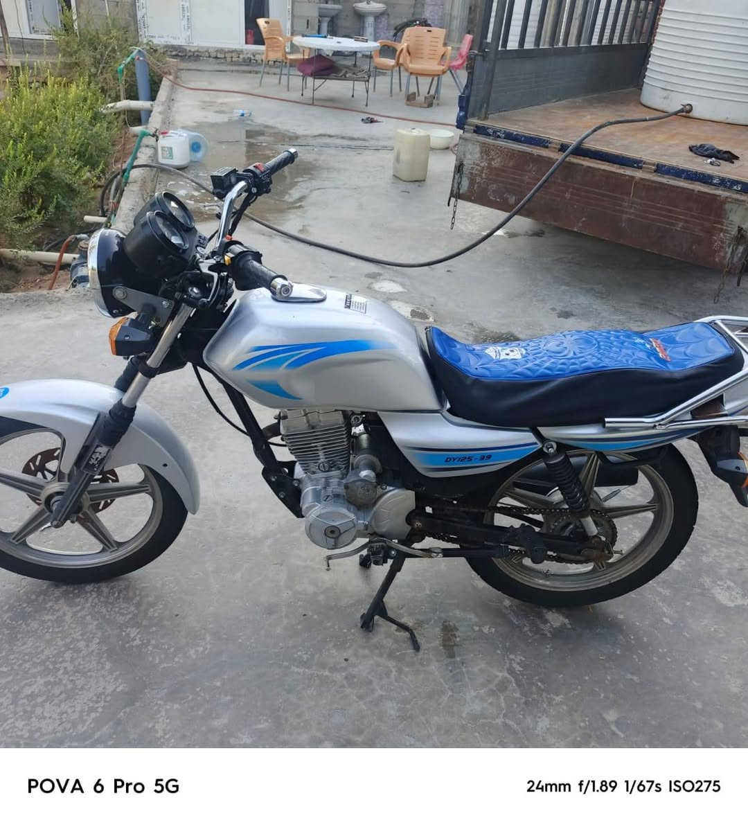 سلام عليكم من رخصة الادمن دايون 19دراجة نضيفة مبدل ولفات وصفاحية اليسرة مكسورة بيهة شخوط بالتانكي اوراق اصولي سعر 775 اقرة المنشور واتئكد يللة تتصل ***********
