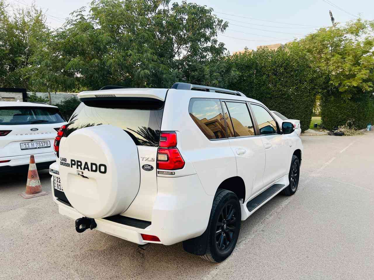 سلام عليكم برادو 
 مديل 2023 اربيل بأسمي تحويل ثاني يوم 

فئة Txs. فول موصفات 
كفالة عامة 
كير مكينة مكفولة 
سيارة ماشية 99الف 
سعر 470 وبيها مجال 
***********  اتصل او واتساب 
 مكان سيارة بغداد
