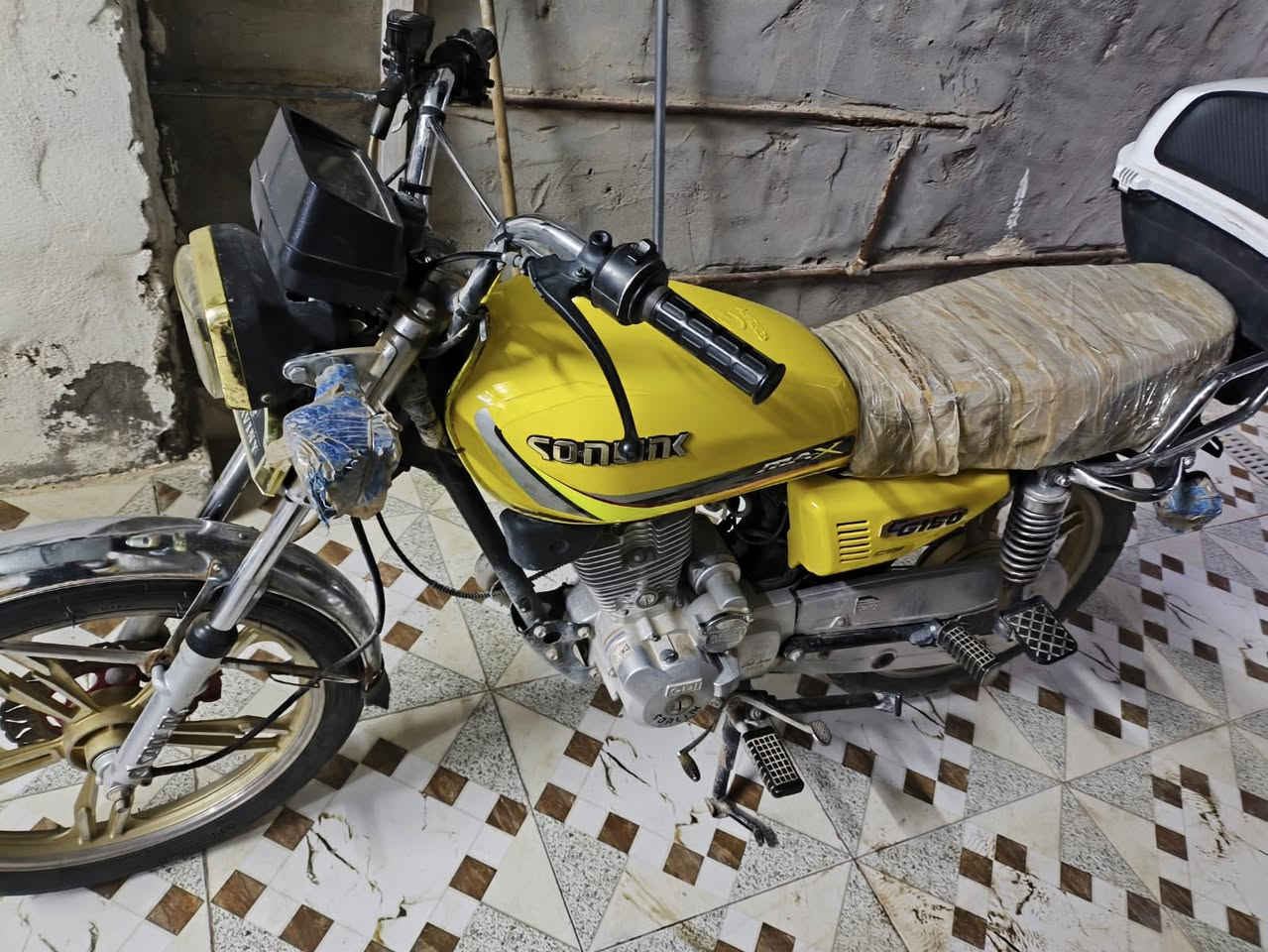 دراجةسيفان 2023 اوراق اصولي طالعة ب 2024 السعر مليون الاستفسار على الرقم‭0781 561 6304‬ ‭‬
