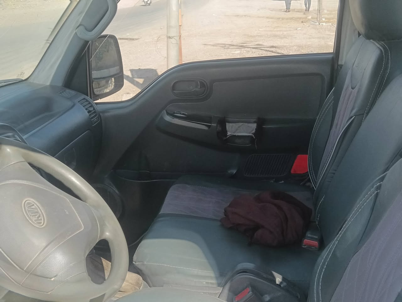 السلام عليكم
 كيا حمل موديل ٢٠١١ رقم بغداد مكفولة كفاله عامه من ضربه ومن بارد  تخم تاير جواها امامي خلفي صدر امامي خلفي جديد محرك مجفت جديد قبل شهر مكانها بغداد التاجي قرب مطعم الخيرات شرط التحويل 
السعر 110 وبيها مجال 
للاستفسار *********** واتساب 
اتصال ***********
