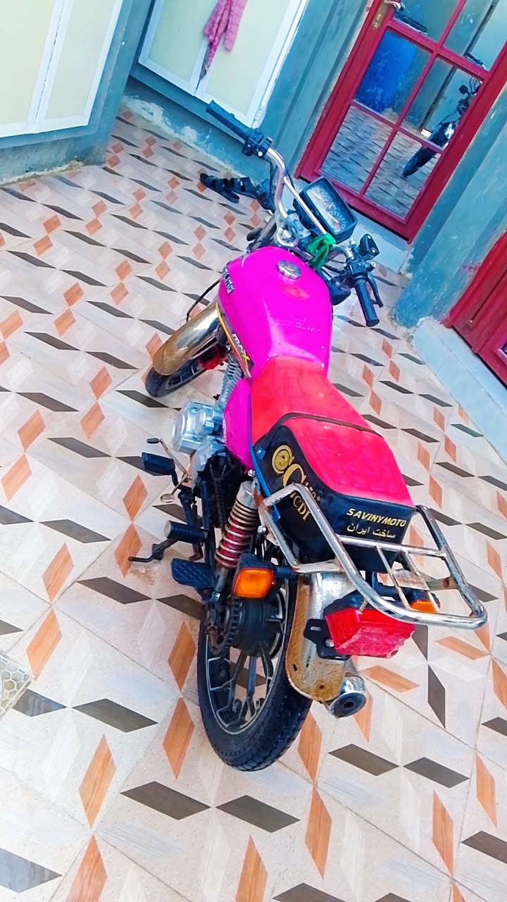 السلام عليكم سيفان للبيع موديل 24مكفوله كفاله على ايدي محرك مامفتوح وعلي ابد كهربائيات كلها شغاله سلف هندر بصمه تشغيل عن بعد فول مواصفات أوراق كامله للاستفسار ***********موجود واتساب بيه او عل الخاص السعر عند الاتصال تتدلون
