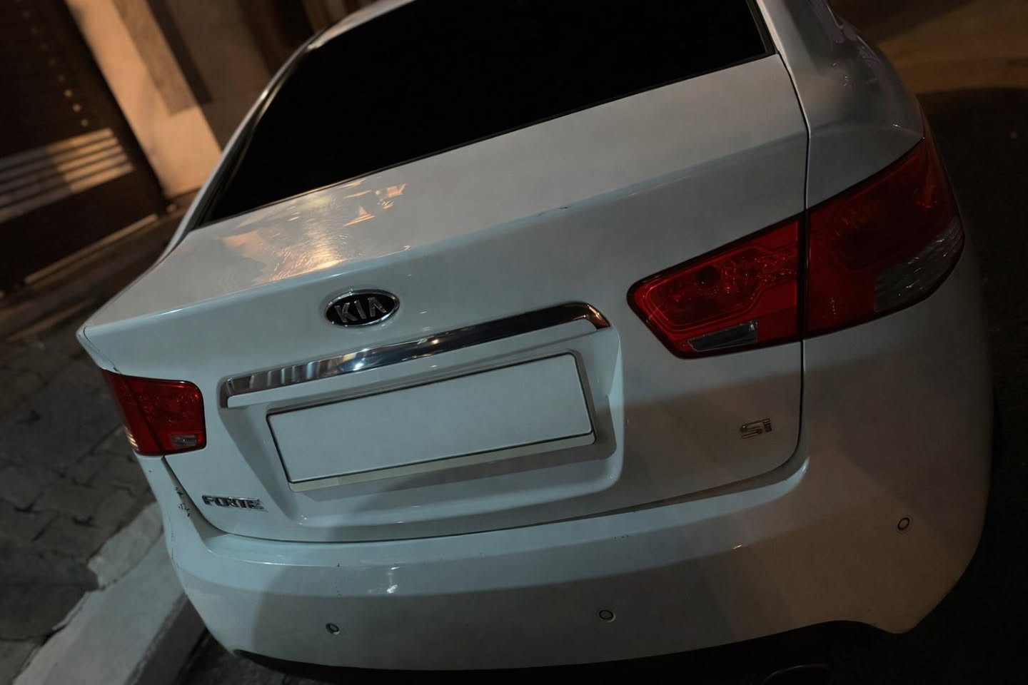 سلام عليكم للبيع كيا سيراتو خليجي رقم سليمانية دولي موديل2011 فول مواصفات بصمة ابواب وبصمة تشغيل وفتحة سقف(بانوراما)اشاير بالمري كير محرك مكفولات لاصرف ولاتبخير محرك بلادي مامفتوح تبديل قبغ جنطة الباقي مكفولة السعر110وبيها مجال العنوان:ديالى بعقوبة
رقم الموبايل للاستفسار:***********
