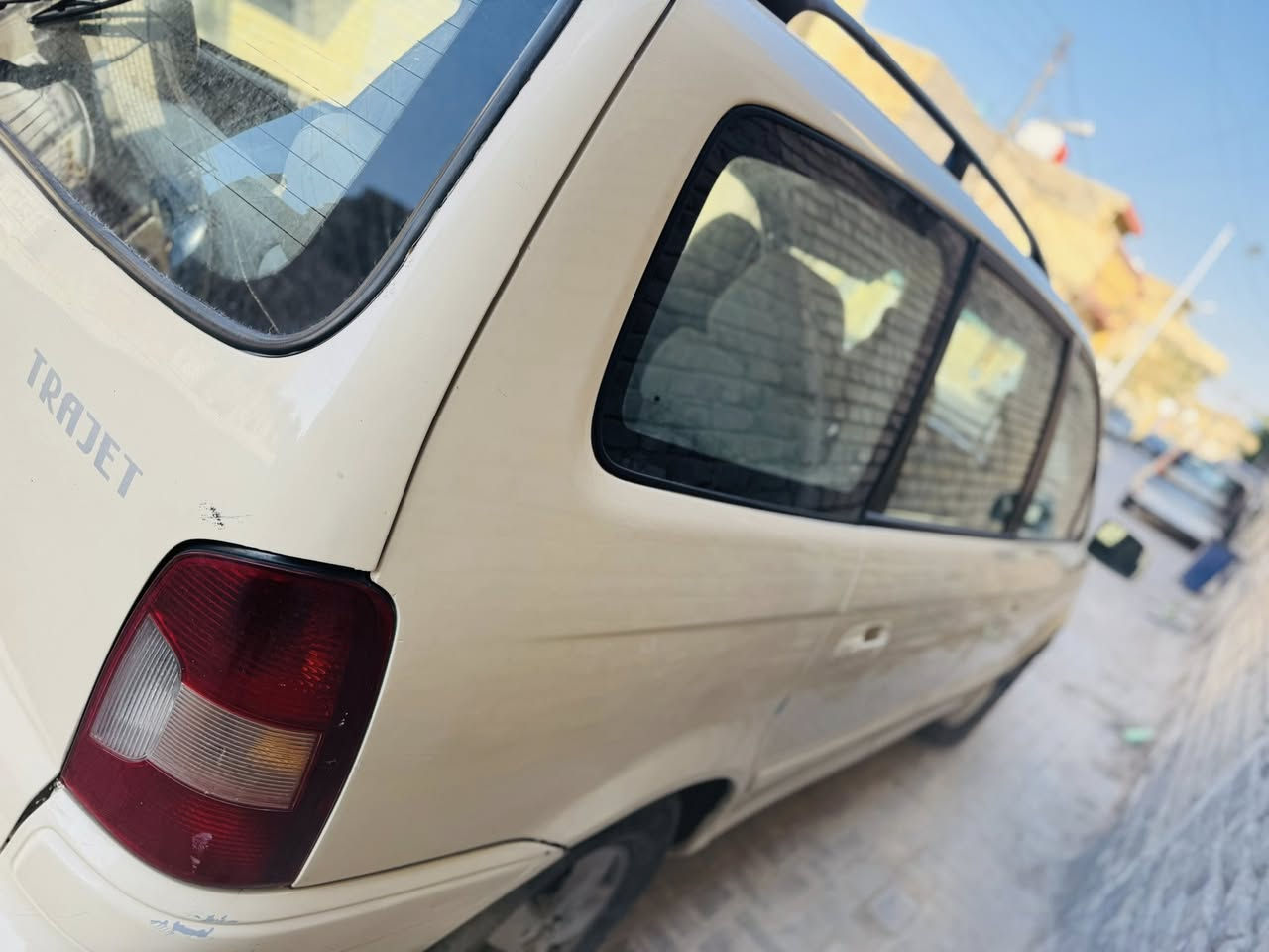 السلام عليكم ترانجيت خليجيه موديل 2007 مصبوغه جماليه مكينه كارتون سبعة راكب العنوان بغداد الاستفسار اتصل ***********
