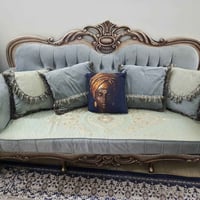 تخم ملكي • ١٠ مقاعد • نظيف جداً