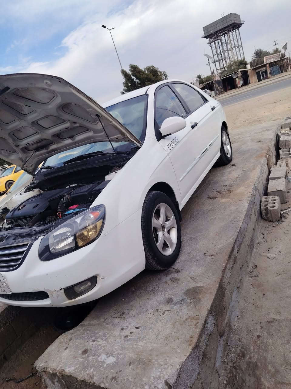 السلام عليكم كيا سيراتو ٢٠٠٨ رقم بغداد الماني سنويه ٢٠٢٨ مكفوله ضربه وصبغ وتبديل فقط البنيد بدون اي دواخل كير مكينه خير من الله حداديه تخم تاير جاهزه السعر ٨٢ وبيها مجال بسيط مكان حله ***********
