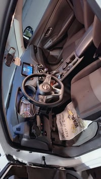 نيسان سنترا مديل ٢٣ سياره جاهزه من كلشي اي نق مابيهه صدر بلادي مال شرك...