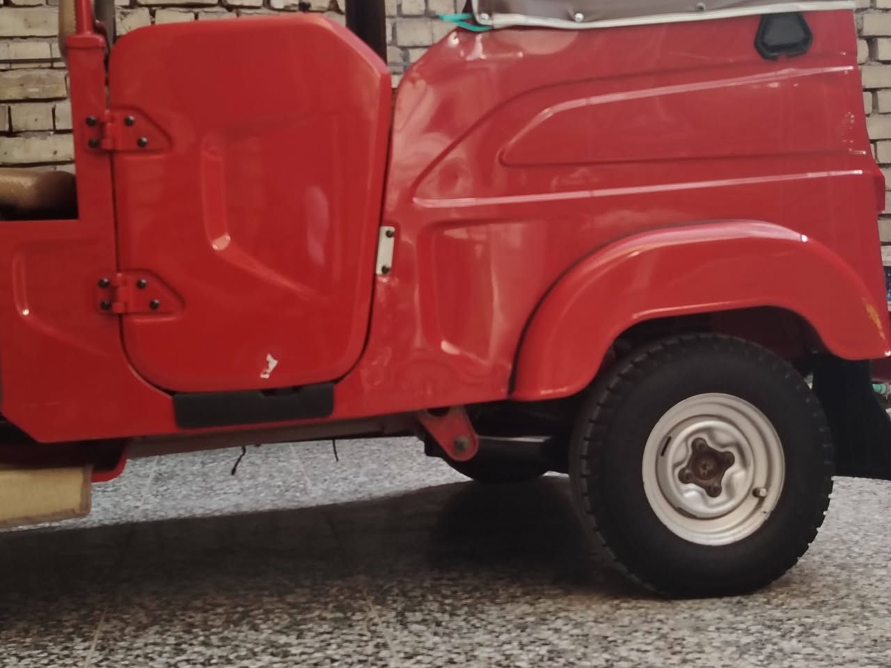 22 مكينة مكفولة وكشر مثل ماموضح بالصور ضربة وحدة فقط رقم وسنوية ثاني يوم تصير بأسمك  مكاني البياع المعالف .....خاص فقط .


**إذا كنت صاحب هذا الإعلان وتريد حذفه لأي سبب، رجاءا أرسل رسالة إلى الدعم الفني**