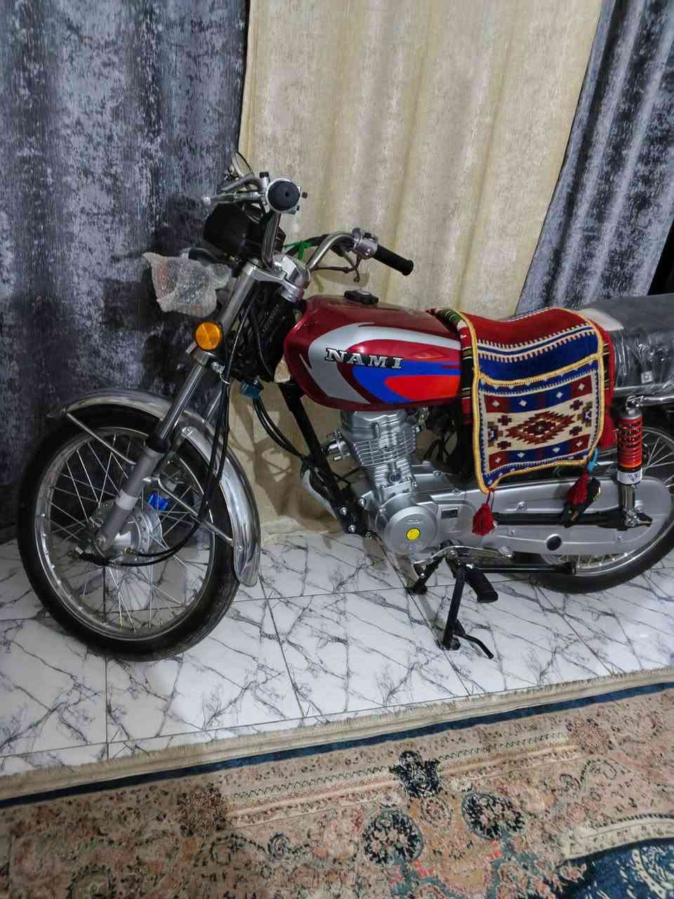 سلام عليكم دراجه نامه البيع موديل 25 نضيفه ماصرله هواي من طلعته    من الوكيل اوراق مو كلك دراجه نضيفه وحلوه سعر 750وبيه ماجل حك الجيه مكاني حله نادر لاوله الرقم تلفون ***********
