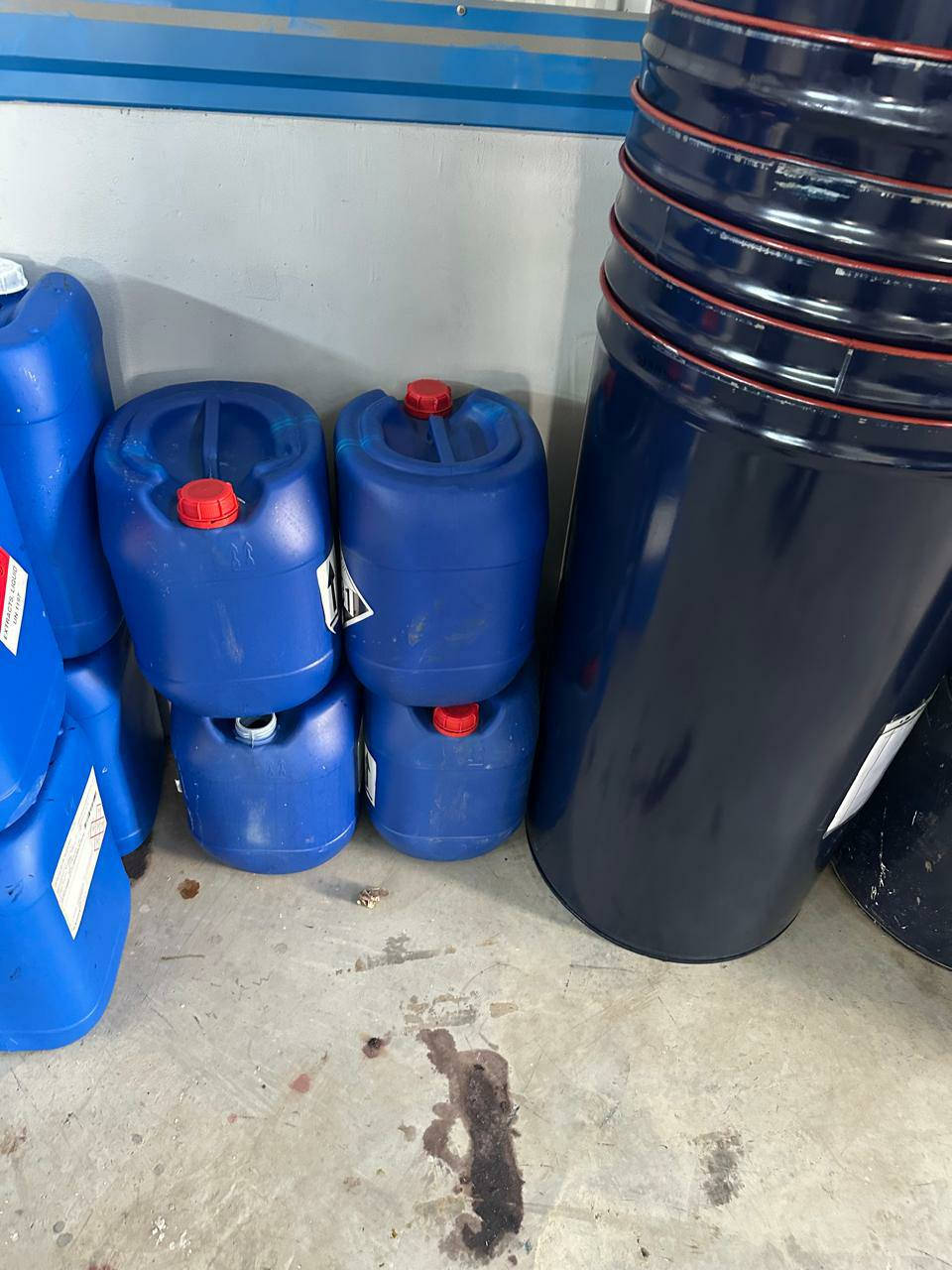 يتوفر لدينا كميات من
جلكان20 لتر ب 4000
جلكان 30لتر ب 5000
برميل حديد ب 11,00
برميل بلاستك ب 20,000
خزان الف لتر 95,000

ملاحظه /نبيع كميات وليس مفرد


**إذا كنت صاحب هذا الإعلان وتريد حذفه لأي سبب، رجاءا أرسل رسالة إلى الدعم الفني**