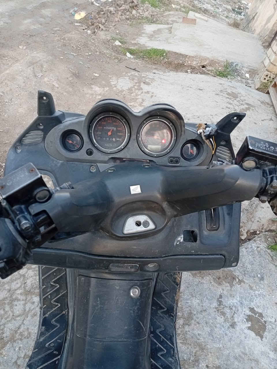 فورزة 06 سرعه 160 ابيع كوم حديد.
السعر 300وبيهه مجال حك الجيه 0788 584 3160 
رقمي
