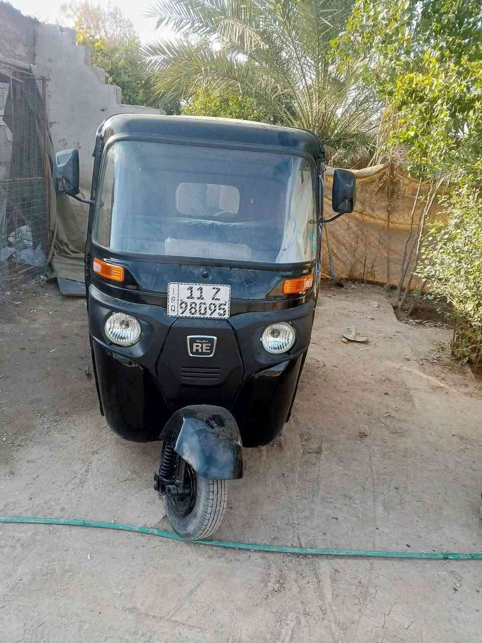 السلام عليكم تكتك موديل 16 مرقم انكليزي نضيفه كلش تخم تاير جدد ودوشمه محرك عشرين بيها خير من الله رايدها 300و4بيها مجال بصيط العنوان بغداد ***********
