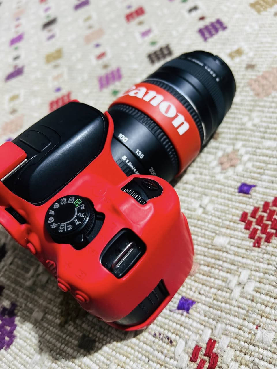 السلام عليكم كانون 700D عدسه 70-300 مكاني بصره السعر 500 كامل ملحقات صورتها تخبل للأستفسار *********** اذا مغلق واتسابي يشتغل
