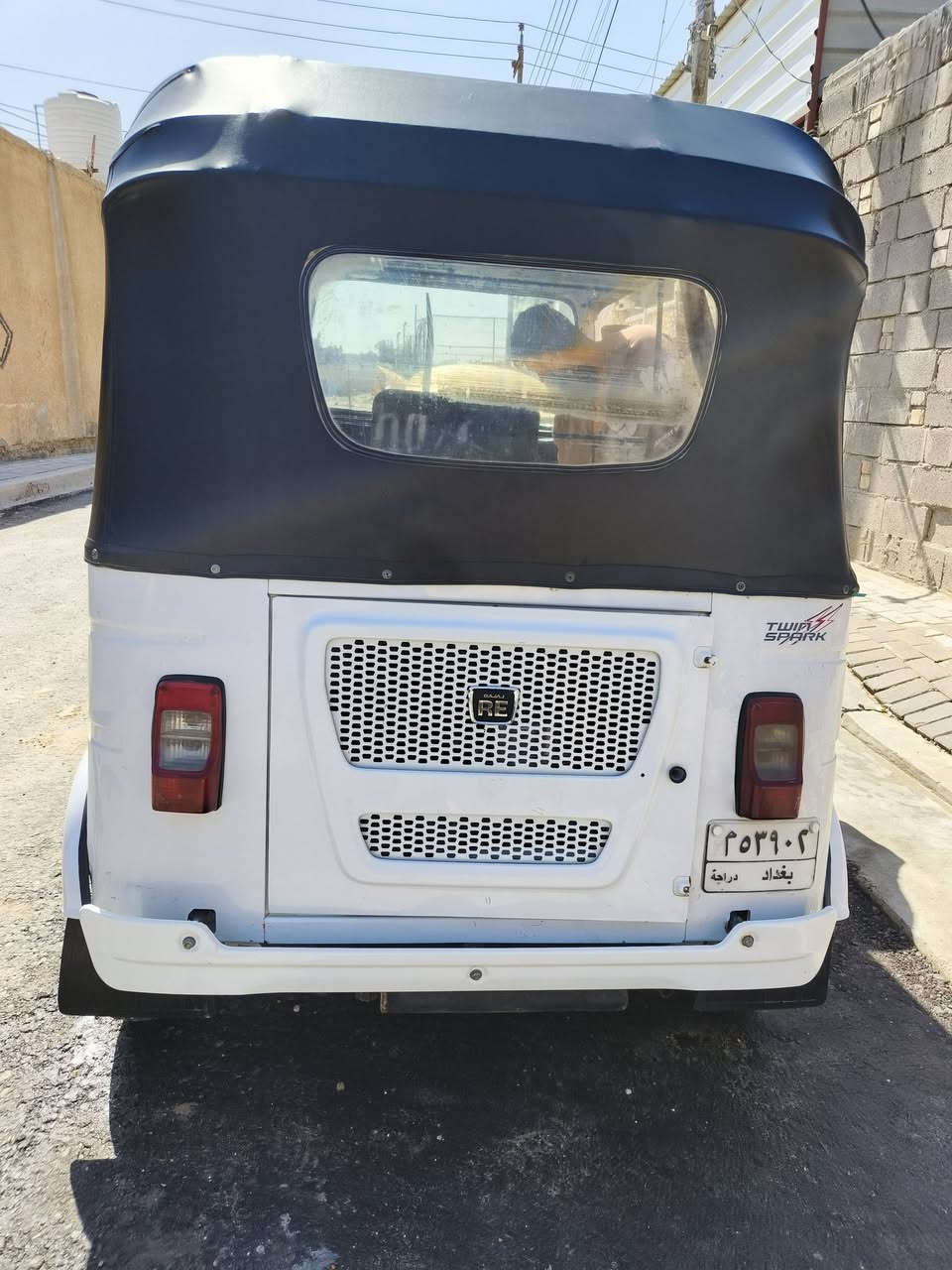 سلام عليكم تكتك 21 شهر11 نضيفه بسمي تحويل ثاني يوم السعر 7500 عنوان بغداد رقم ***********
