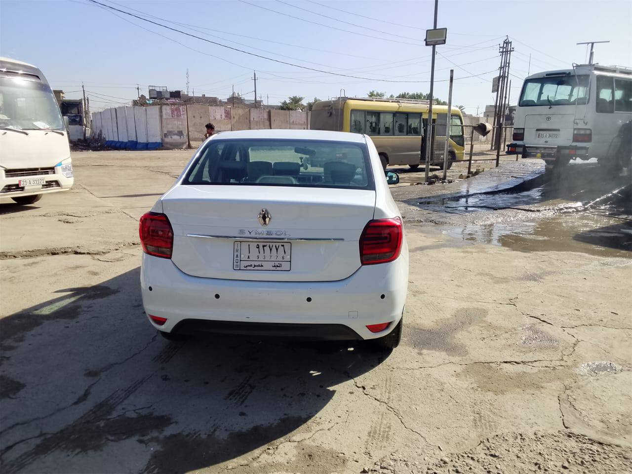 سلام عليكم لبيع فقط
رينو سنبل مديل 21
سيارة كفالة عامة 
بيهة مكانين علة كد شبر بارد فقط 
ملاحضة سيارة مال شركة 8تشهر وتنفك 
وكبل تحويل سعر السيارة (75)بيهة مجال 
عنوان بغداد الدورة رقم صاحب السيارة ***********
