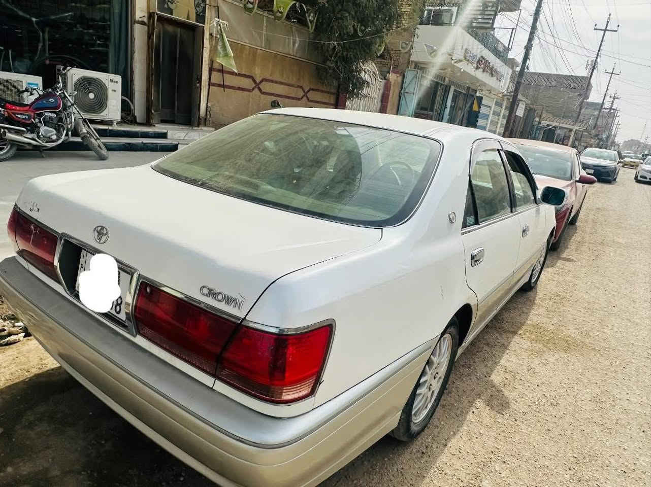 السلام عليكم   كراون جنون موديل 2002  3 دكم اصل  مكفولة كص وعيب شرعي وضربة قوية.
ترقيم جديد قبل سنة وسيارة رقم دولي تحويل رقم نجف سيارة نظيفة مامشتغله تكسي ولا ماشية هواي    
مكاني شطرة السعر 128 
***********
