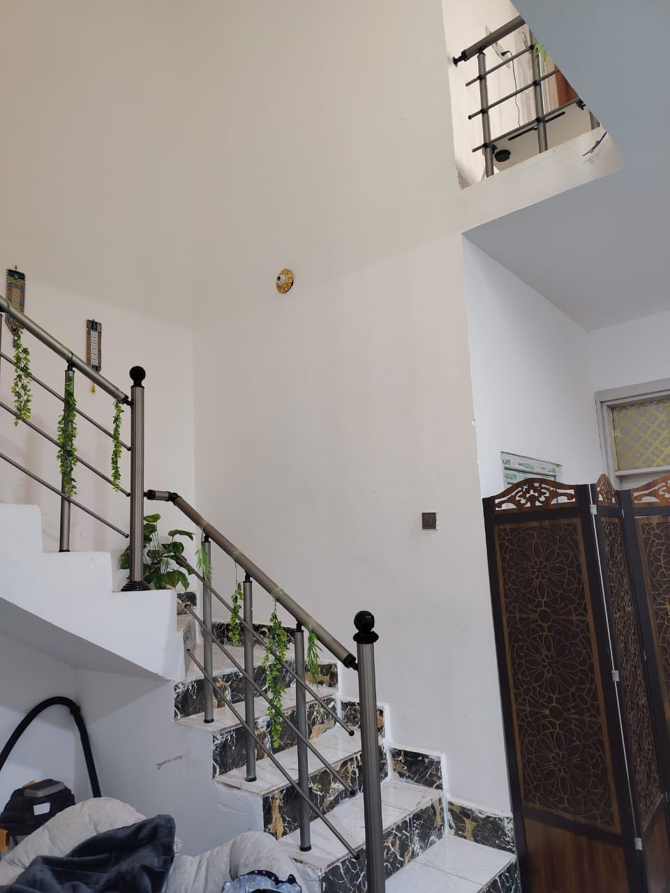 #دار #للبيع #زراعي في الديوانية خلف جامعة القادسية

زراعي سند 25
ـــــــــــــــــــــــــــــــــــــــ‎ــــــ………
المســاحة 200م
الواجهة 10م
السعر 140

ـــــــــــــــــــــــــــــــــــــــ‎ــــــ………
طابقين 3غرف/2صالات/استقبال/مطبخ/3مجمع صحي
ـــــــــــــــــــــــــــــــــــــــ‎ــــــ………

للأستفســار عن الاسعار والعروض المتوفره افتح الرابط التالي
‏https://wa.me/c/9647809584788

اشترك بالقناة لتصلك رسالة بكل ما هو جديد
رابط القناة
 https://www.messenger.com/channel/100064013284283
أو مراجعـــــة 
#مكتب #القسيم #للعقار 
(عنــوان المكتـــــب)
الموقع
https://maps.app.goo.gl/VxATja5tF5wozrC67?g_st=ic

ام الخيــل شارع السايدين الرئيسـي
مقابل مجمع الفنجان للأراگيل
قرب مجمع الحسناوي
 او الاتصـــــــال
 على الارقام التاليه
 *********** 📞
 *********** 📞
