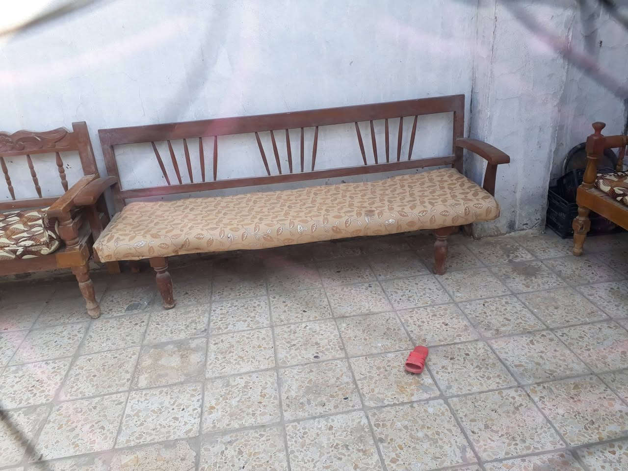 للبيع العدد١٢ وحده السعرخاص اوتتصل عله الرقم ***********
