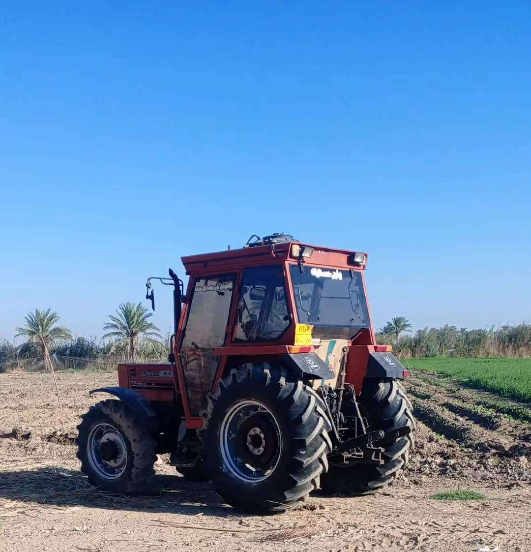 للبيع مكينه حجم (8095)موديل 2010نتصال ***********
