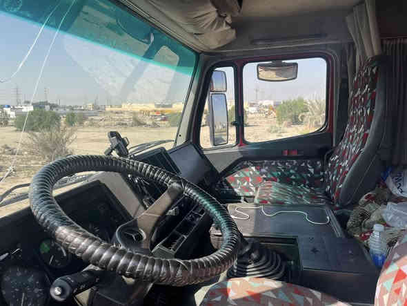 اللهم صل على محمد و ال محمد 
للبيع قاطرة ومقطورة موديل ٩٦ بلاد قمارة وربع
مكينة ٤٤ كير ١٦٠ مجموعة جي إف سنوية جديدة و ارقام إنكليزي سيارة بلادية وجاهزة بأسمي مداور ثاني يوم
مكان السيارة السماوة / موبايل ***********
