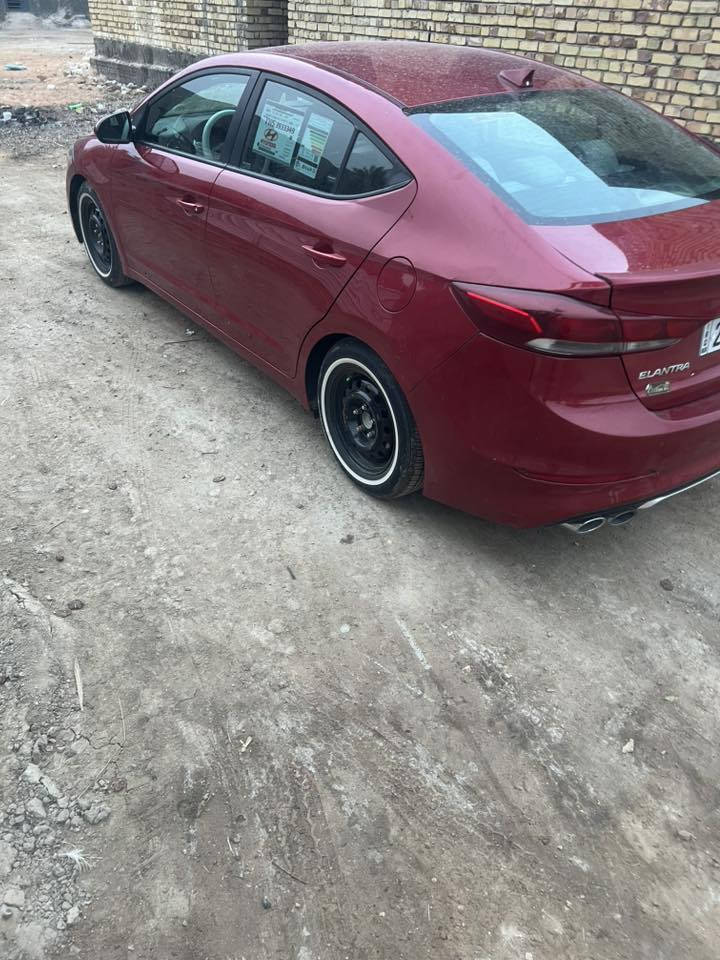 سلام عليكم النتره امريكي بيه قطعتين جاملغ وربع بنيد بدون دواخل رقم اربيل جديد وسنويه جديده بسمي موديل ٢٠١٨محرك ٢٠٠٠سعر ٢٢٥وبيه مجال***********
