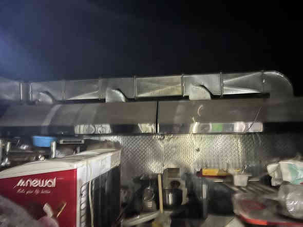 السلام عليكم 
عندي غراض مطعم استخدام كلش قليل واسعار مناسبه شتريد موجود شوايه كص دبل شوايه دجاج ٦ اشياش براد بيتزا طابقين

فرن بيرزا كدر كنتاكي شاشه خضراء ميوزه سل ستيل مجمدات عجانه مثرامه لحم حمايه كنتاكي وريزو كريل بركر حمايه تمن ومرق مع بلانكات  قلايه فنكر بوجات ودكتات جدد طول البوجات اربع امتار كل مترين وحد ودكت طوله ١٥ متر جديد وكامل مع الساحبات *********** مكاني بغداد الامين بيع مستعجل
